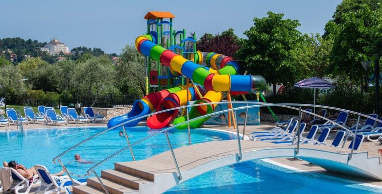 Maslinica Resort  Kamp Oliva  Pozdrav ljetu s polupansionom bazenom i wellnessom za 4 osobe Rabac Istra Hrvatska  394 €