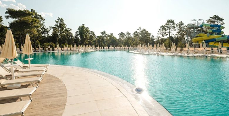 Zaton Holiday Resort  Zabavni odmor u mobilnim kucicama Deluxe Zaton Dalmacija Hrvatska  59 €