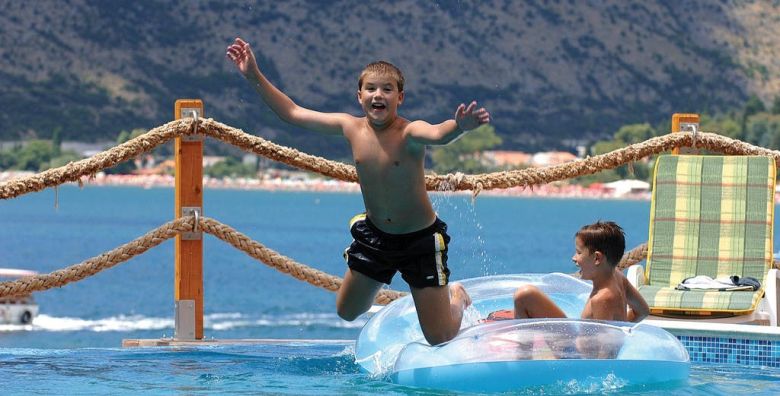 Hunguest Hotel Sun Resort  Odmor u Crnoj Gori Herceg Novi Crna Gora  445 €