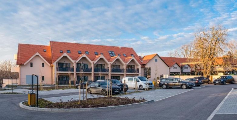 Kistucsok Food and Room Balatonszemes Madjarska  354 €
