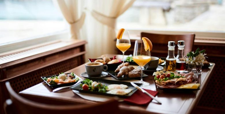 Hotel Villa Schubert  Proljetni odmor uz more  Posebna ponuda Ika Hrvatska  279 €