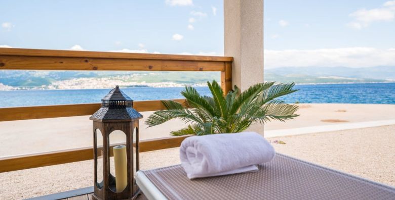 Kamp Tiha Silo  Svibanjski produzeni odmor na Krku Silo otok Krk Hrvatska  939 €