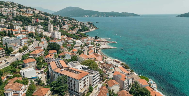 Hotel Talia  All inclusive kraj ljeta u Crnoj Gori Igalo Crna Gora  699 EUR  5x nocenje u trokrevetnoj sobi bez terase za 2 osobe 2 djece do 12 godina besplatno  All inclusive