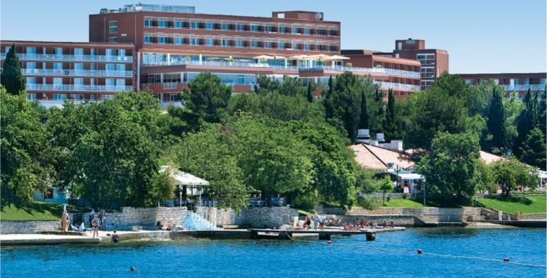 Hotel Albatros Plava Laguna  All inclusive ljeto u Porecu Porec Istra Hrvatska  1 289 EUR  5x nocenje u dvokrevetnoj Economy sobi za 2 osobe All inclusive