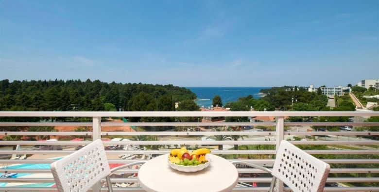 Hotel Albatros Plava Laguna  All inclusive ljeto u Porecu Porec Istra Hrvatska  1 449 EUR  7x nocenje u dvokrevetnoj Economy sobi za 2 osobe All inclusive