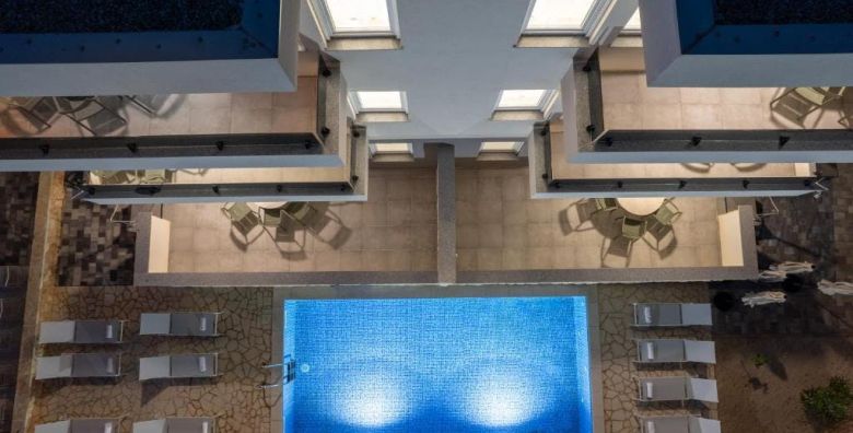 Meridian Pool Residences  Lipanj na Pagu Novalja Pag Dalmacija Hrvatska  296 EUR  2x nocenje u dvosobnom apartmanu 4 2 za 6 osoba Koristenje vanjskog bazena