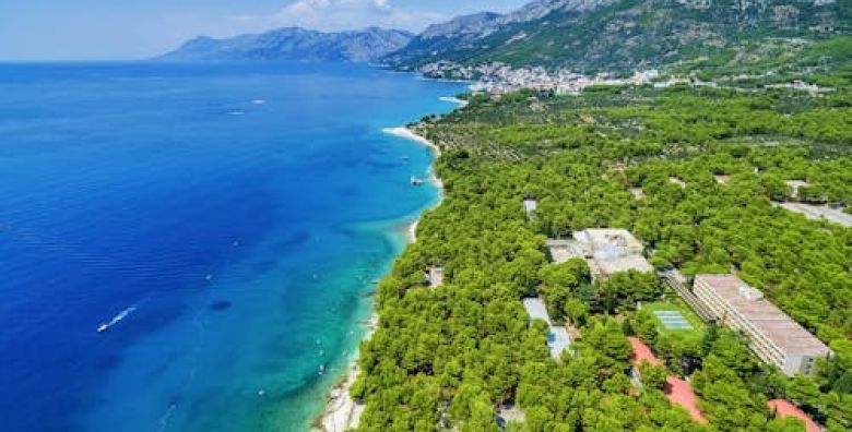 Alemaris Resort  Jesen u obnovljenom hotelu za velike obitelji Baska Voda Makarska rivijera Hrvatska  463 €
