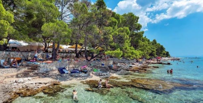 Alemaris Resort  Kraj ljeta u obnovljenom hotelu za velike obitelji Baska Voda Makarska rivijera Hrvatska  669 €