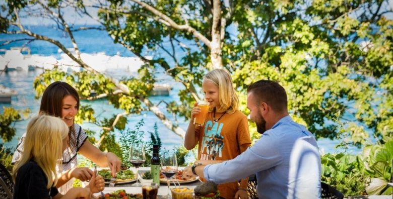 Magal Maradiso Hotel by Aminess  Rujan u Njivicama na Krku Njivice Krk Hrvatska  675 EUR  5x nocenje u Comfort dvokrevetnoj sobi u annexu za 2 osobe  1 dijete do 9 99 godina besplatno  Polupansion