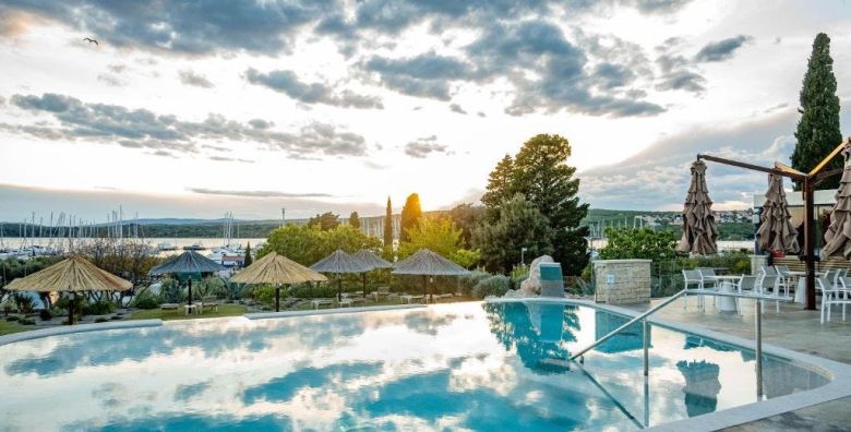 Hotel Kanajt  Proljetno wellness opustanje na Krku Punat otok Krk Hrvatska  149 50 EUR  1x nocenje u dvokrevetnoj Standard sobi s pogledom na park za 2 osobe Bogati buffet dorucak