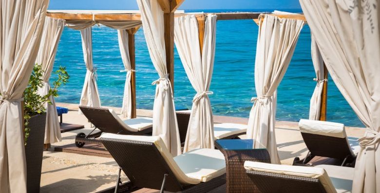 Veya Maradiso Hotel by Aminess  Obiteljsko ljeto na Krku Njivice otok Krk Hrvatska  929 EUR  5x nocenje u Superior dvokrevetnoj sobi s balkonom za 2 osobe 1 dijete do 9 99 godina besplatno  Polupansion