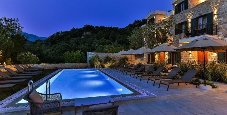 Boutique Hotel Ruzmarin SPA  Garden by Aycon  Proljece i jesen Budva Crna Gora  399 EUR  3x nocenje u dvokrevetnoj Superior sobi za 2 osobe Dorucak