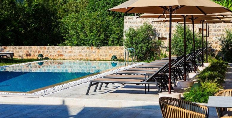 Boutique Hotel Ruzmarin SPA  Garden by Aycon  Pocetak i kraj ljeta Budva Crna Gora  510 EUR  3x nocenje u dvokrevetnoj Superior sobi za 2 osobe Dorucak