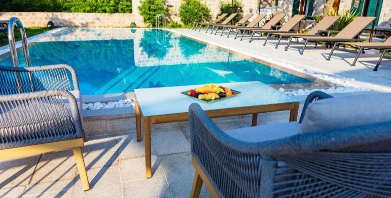 Boutique Hotel Ruzmarin SPA  Garden by Aycon  Ljeto udvoje Budva Crna Gora  616 EUR  3x nocenje u dvokrevetnoj Superior sobi za 2 osobe Dorucak