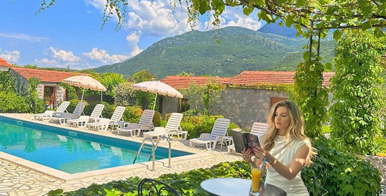 Hotel Opera  Odmor na crnogorskoj obali Prijevor Jaz Crna Gora  193 EUR  2x nocenje u dvokrevetnoj sobi za 2 osobe Polupansion