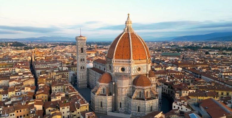A O Firenze Campo di Marte  City break City break u srcu Toskane Firenze Italija  79 EUR  1x nocenje u dvokrevetnoj Standard sobi ili obiteljskoj sobi za 2 osobe 2 djece do 17 godina besplatno  Buffet dorucak