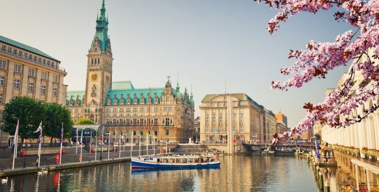 A O Hamburg City  City break u luckom gradu Hamburg Njemacka  79 EUR  1x nocenje u dvokrevetnoj Standard sobi ili obiteljskoj sobi za 2 osobe 2 djece do 17 godina besplatno  Dorucak