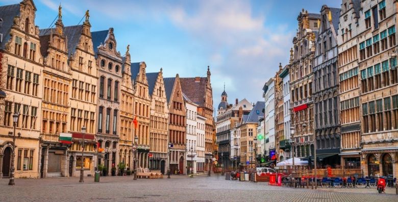 A O Hotel Antwerpen Centraal  Odmor u srcu Flandrije Antwerp Belgija  79 EUR  1x nocenje u dvokrevetnoj Standard sobi ili obiteljskoj sobi za 2 osobe 2 djece do 17 godina besplatno  Buffet dorucak