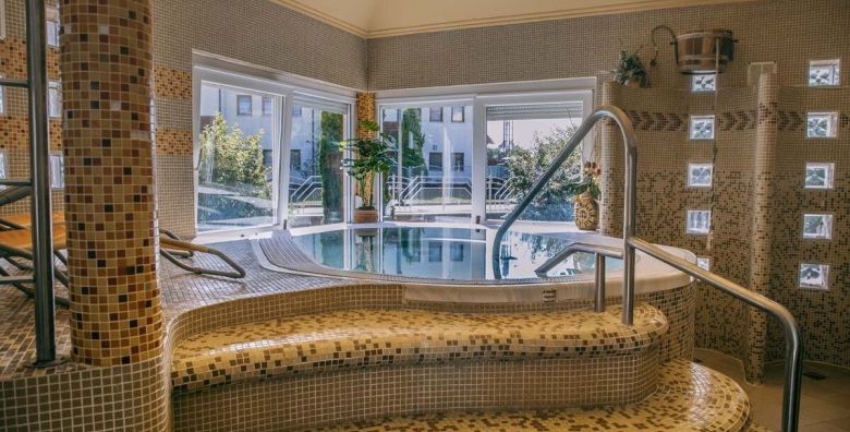 AquaTherm Hotel  Ljetni odmor u Zalakarosu Zalakaros Madjarska  190 EUR  2x nocenje u Standard dvokrevetnoj sobi za 2 osobe Buffet dorucak