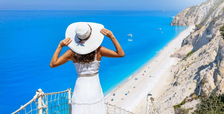 Lefkas s letom iz Ljubljane Lefkada Grcka  1 799 EUR  7x nocenje u hotelu ili apartmanu za 2 osobe Dorucak