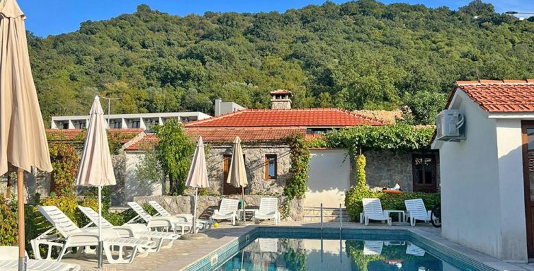 Hotel Opera  Odmor na crnogorskoj obali Prijevor Jaz Crna Gora  565 EUR  5x nocenje u dvokrevetnoj sobi za 2 osobe Polupansion