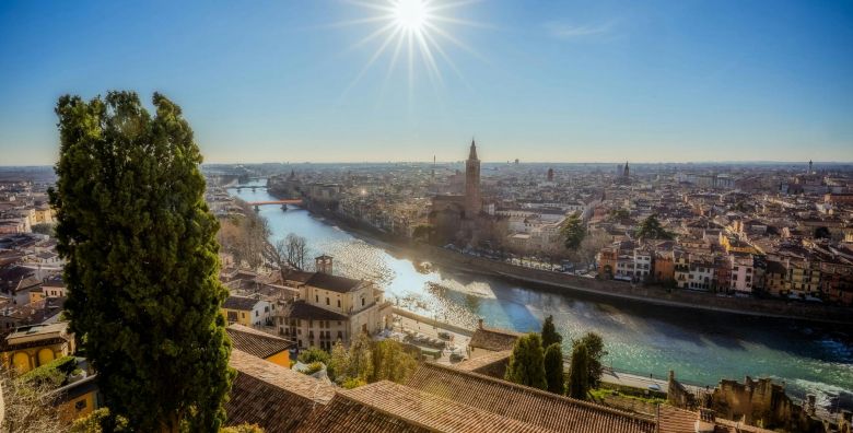 Hotel ARK  Kratki odmor u povijesnom sredistu Verone Verona Italija  349 EUR  2x nocenje u dvokrevetnoj Superior sobi za 2 osobe Dorucak