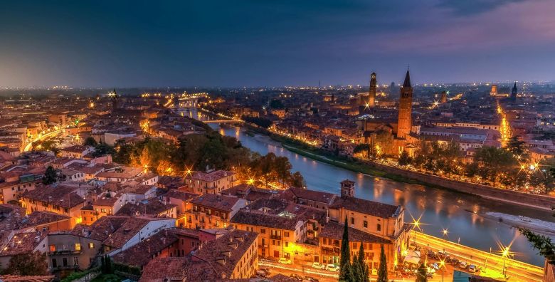 Hotel ARK  Kratki odmor u povijesnom sredistu Verone Verona Italija  309 EUR  2x nocenje u dvokrevetnoj Superior sobi za 2 osobe Dorucak