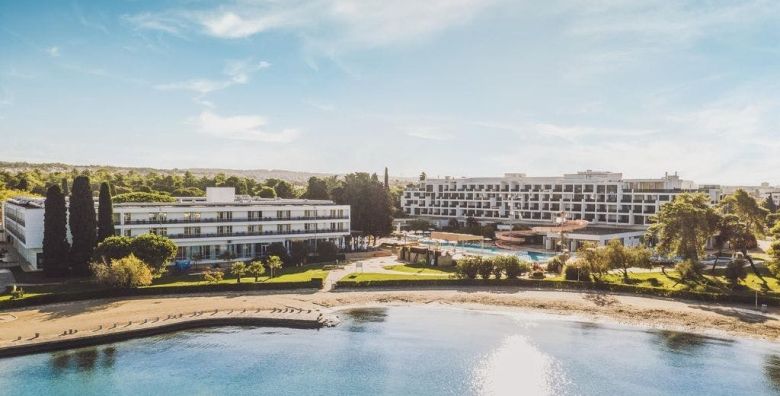 Falkensteiner Club Funimation Borik  Obiteljski wellness odmor s animacijom Zadar Dalmacija Hrvatska  598 EUR  2x nocenje u Falky Mini Room za 2 osobe 2 djece do 11 99 godina besplatno  All inclusive plus
