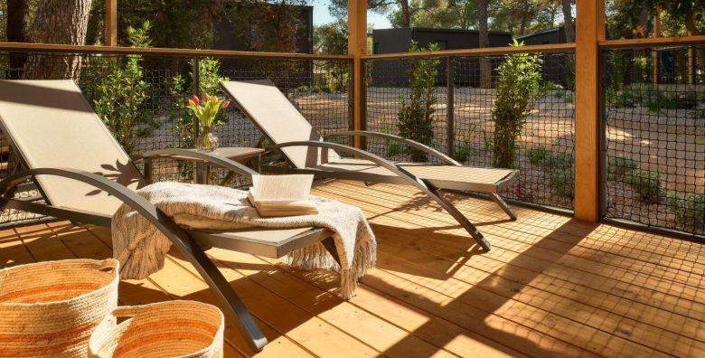 Pine Beach Pakostane  All inclusive light odmor  Superior mobilna kucica Pakostane Dalmacija Hrvatska  489 EUR  2x nocenje u Superior dvosobnoj mobilnoj kucici za 3 osobe 1 dijete do 3 99 godina besplatno  All inclusive light