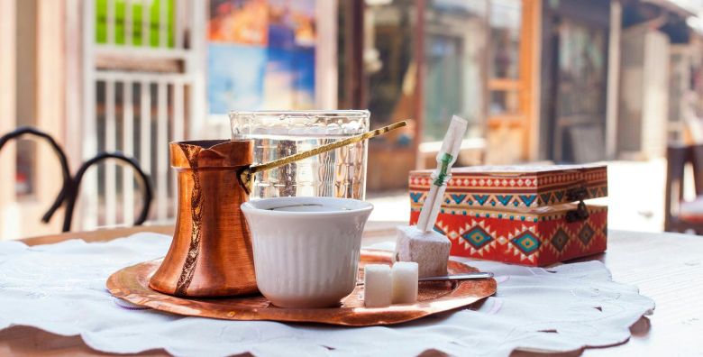 Hotel Boss  Odmor u centru Sarajeva Sarajevo Bosna i Hercegovina  120 EUR  2x nocenje u Deluxe sobi s pogledom na grad za 2 osobe dijete do 6 godina besplatno  Dorucak
