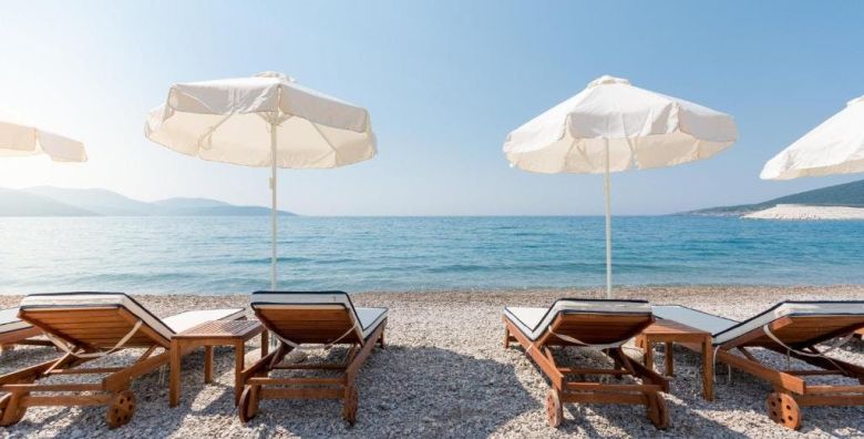 Lustica bay Vacation homes  Vrhunsko ljeto na Lustici s pogledom na more Tivat Crna Gora  199 EUR  2x nocenje u apartmanu Studio Marina pogled na more za 2 osobe Pristup plazi Chedi
