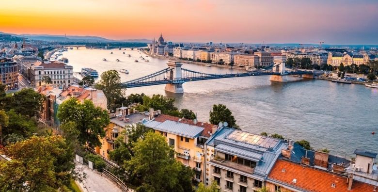 Allora Hotel Budapest  City break u Budimpesti Budimpesta Madjarska  210 EUR  2x nocenje u Standard dvokrevetnoj sobi za 2 osobe Buffet dorucak