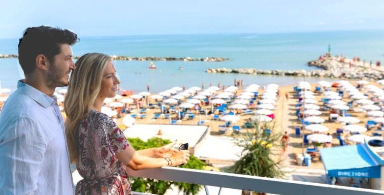 Hotel Levante  All inclusive light ljeto u Bellaria Igea Marina Bellaria Igea Marina Italija  940 EUR  5x nocenje u dvokrevetnoj sobi s balkonom za 2 osobe All inclusive light u hotelskom restoranu