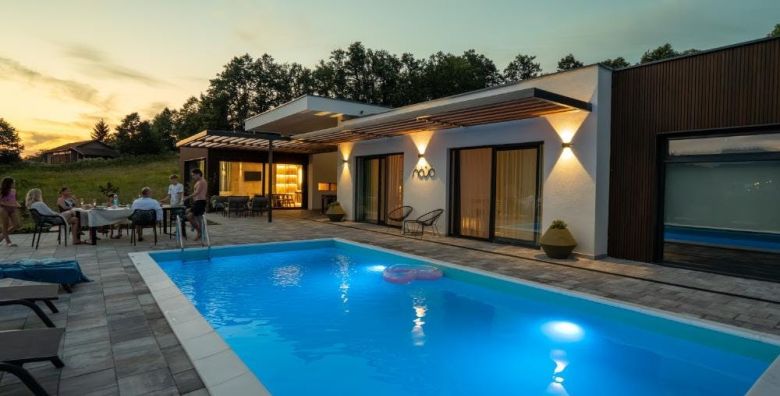 Villa Alma Nova  Proljetni obiteljski odmor Slatina Laktasi Bosna i Hercegovina  500 EUR  2x nocenje u vili za 4 osobe 2 djece do 14 godina besplatno  Koristenje hidromasazne kade