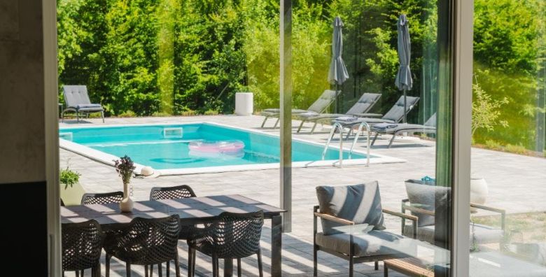 Villa Alma Nova  Ljetni obiteljski odmor Slatina Laktasi Bosna i Hercegovina  760 EUR  2x nocenje u vili za 4 osobe 2 djece do 14 godina besplatno  Koristenje hidromasazne kade