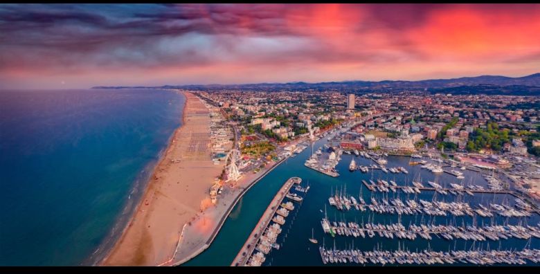 Hotel Capitol  All inclusive ljeto na obali Riminija San Mauro A Mare Italija  1 200 EUR  5x nocenje u dvokrevetnoj sobi s balkonom za 2 osobe All inclusive u hotelskom restoranu