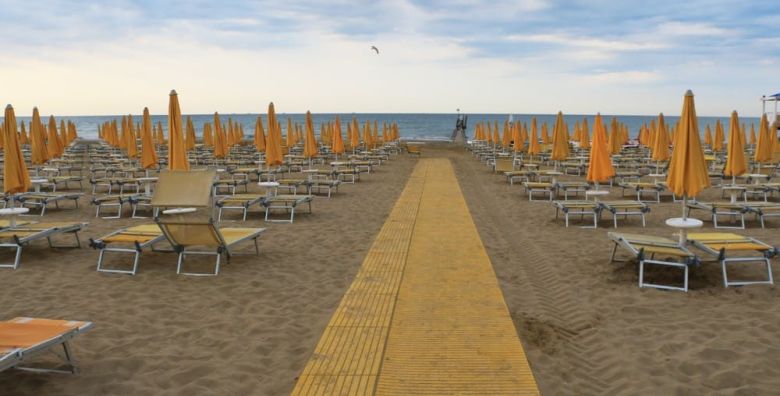 Hotel Capitol  All inclusive top ljetna sezona na obali Riminija San Mauro A Mare Italija  1 834 EUR  7x nocenje u dvokrevetnoj sobi s balkonom za 2 osobe All inclusive u hotelskom restoranu
