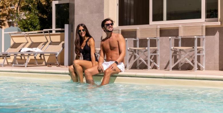 Hotel Diplomatic  All inclusive lipanjski odmor u Cesenaticu Cesenatico Italija  396 EUR  3x nocenje u dvokrevetnoj sobi s balkonom za 2 osobe All inclusive u hotelskom restoranu