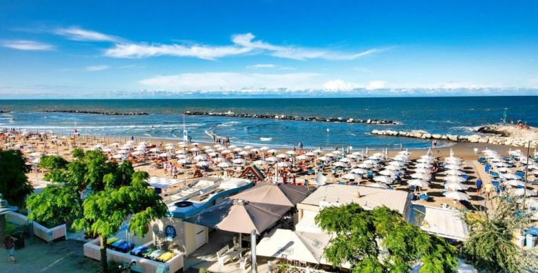Hotel Levante  All inclusive light ljeto u Bellaria Igea Marina Bellaria Igea Marina Italija  1 428 EUR  7x nocenje u dvokrevetnoj sobi s balkonom za 2 osobe All inclusive light u hotelskom restoranu