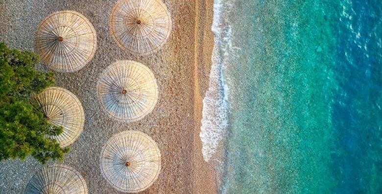 Hotel Faraon  All inclusive ljeto u Dalmaciji Trpanj Dalmacija Hrvatska  1 100 EUR  5x nocenje u dvokrevetnoj Comfort sobi s balkonom pogled more za 2 osobe dijete do 11 99 godina besplatno  All inclusive s ukljucenim picem uz obroke