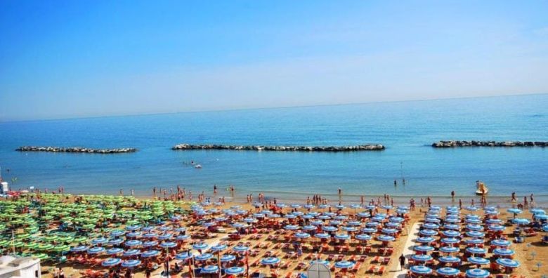 Hotel Metropolitan   S  Savrsen ljetni odmor uz more u Italiji Bellaria Igea Marina Italija  636 EUR  3x nocenje u dvokrevetnoj Superior ili Deluxe sobi s balkonom za 2 osobe All inclusive u hotelskom restoranu