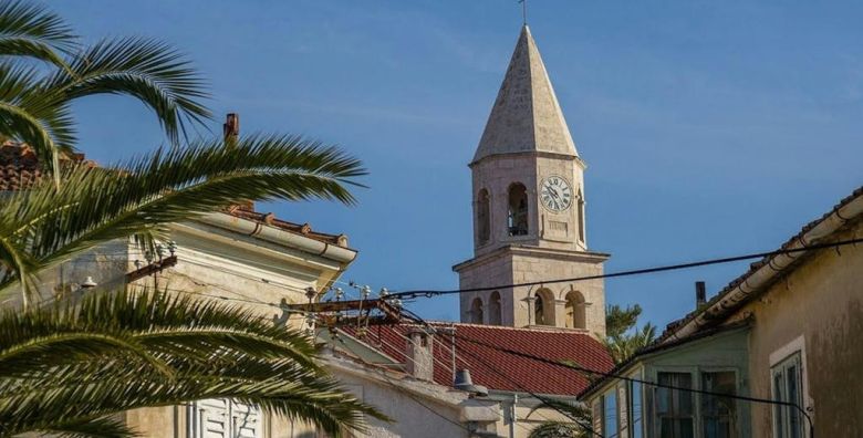 Villa Adriatic  Pocetak ljeta udvoje u Biogradu na Moru Biograd na Moru Dalmacija Hrvatska  199 EUR  3x nocenje u moderno opremljenom apartmanu za 2 osobe Posteljina i rucnici