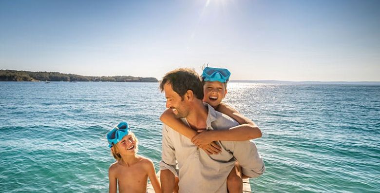 Sunny Krk by Valamar  Obiteljski ljetni odmor na Krku Krk Hrvatska  649 EUR  3x nocenje u renoviranoj sobi „Room for 2 1 morska strana za 3 osobe Sunny Breakfast  Brunch in Sunny Dinner