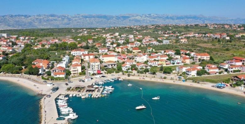 Hotel Beni  Ljeto u Dalmaciji Vrsi Dalmacija Hrvatska  775 €