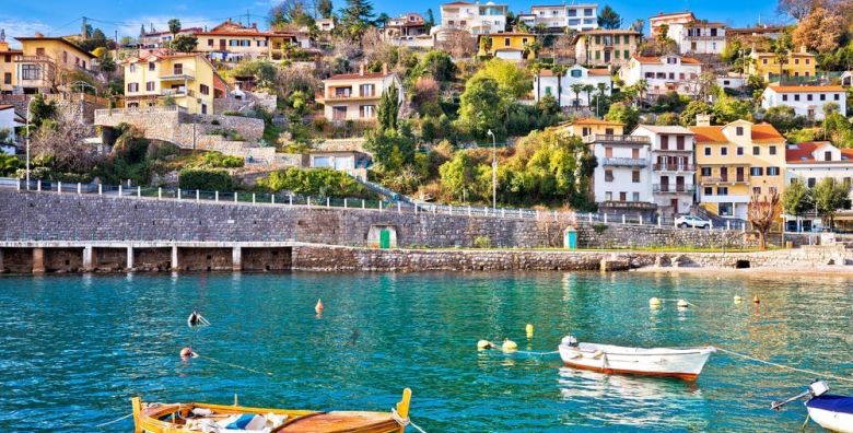 Hotel Villa Schubert  Ljetni odmor u neposrednoj blizini mora Ika Hrvatska  339 €