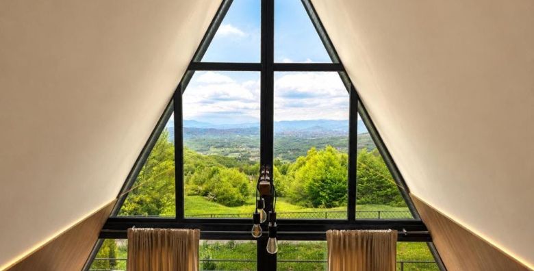 Klek 77 Luxury Chalets  Vikend odmor u drvenim kucicama na Jahorini Sarajevo Bosna i Hercegovina  230 €