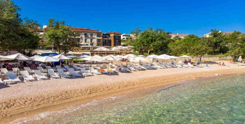 Blue Waves Resort  Last minute romantican odmor na Krku Malinska otok Krk Hrvatska  320 EUR  2x nocenje u dvokrevetnoj Standard sobi za 2 osobe Polupansion dorucak i vecera 
