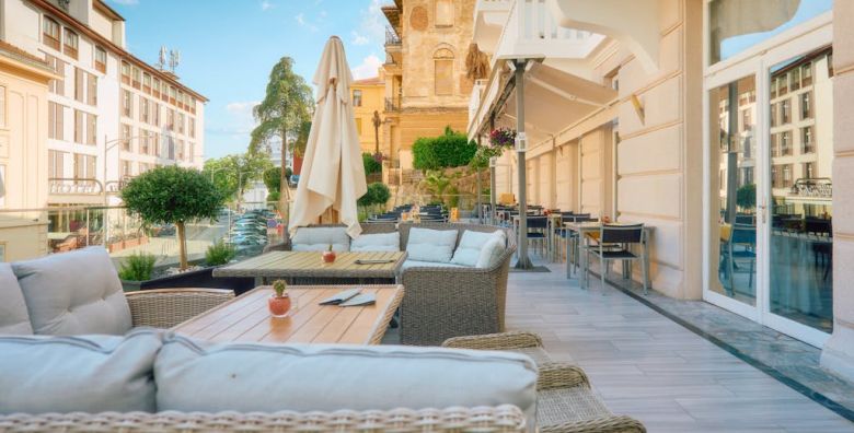 Luminor Collection  Hotel Astoria  Ljeto u Opatiji Opatija Hrvatska  145 EUR  1x nocenje u dvokrevetnoj Standard sobi za 2 osobe Polupansion buffet dorucak i vecera 
