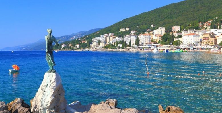 Hotel Paris  Wellness odmor u Opatiji Opatija Hrvatska  339 EUR  2x nocenje u dvokrevetnoj Superior sobi za 2 osobe Polupansion bogati buffet dorucak i buffet vecera 