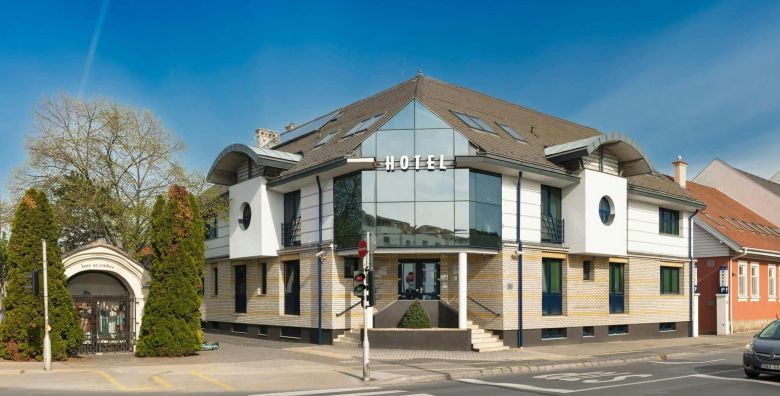 Hotel Kalvaria  Odmor u Madjarskoj s ukljucenim ulaznicama za zooloski vrt Győr Madjarska  181 €
